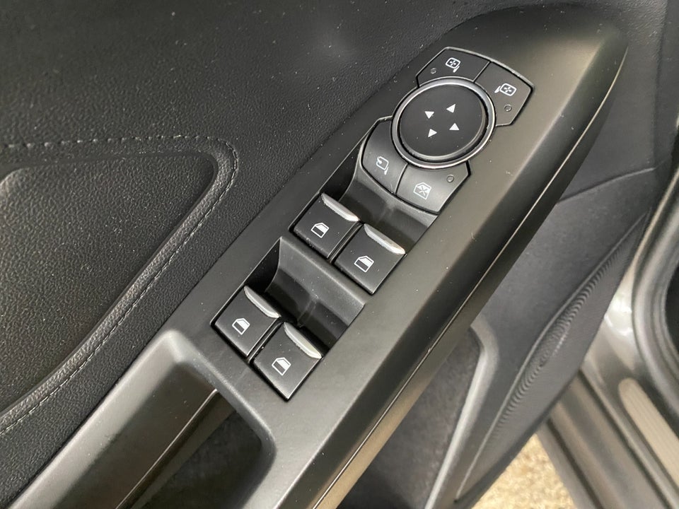 Ford Focus 1,0 EcoBoost Titanium stc. aut. 5d