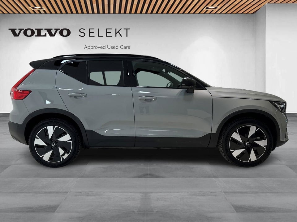 Volvo XC40 ReCharge Twin Plus 5d