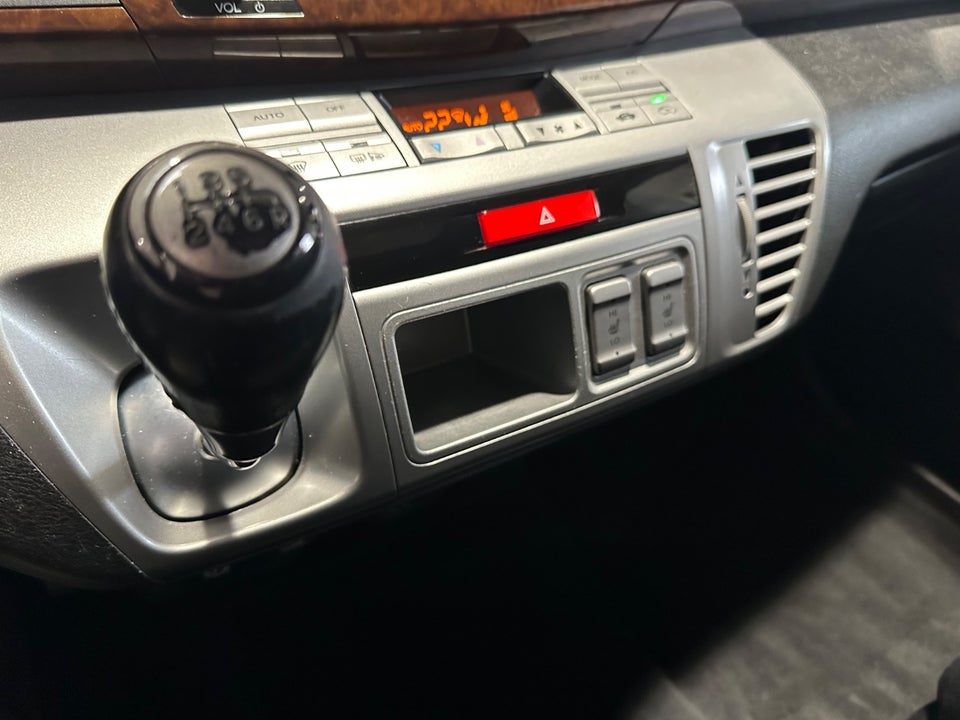 Honda FR-V 2,0i Executive Van 5d