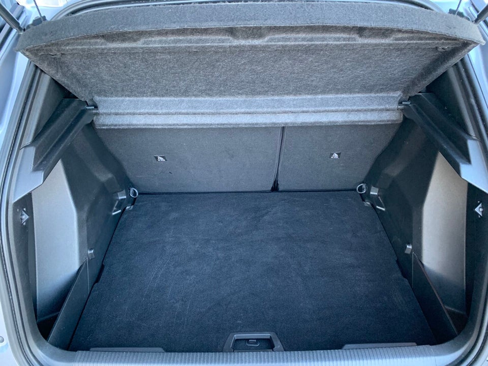 Peugeot e-2008 50 Allure 5d