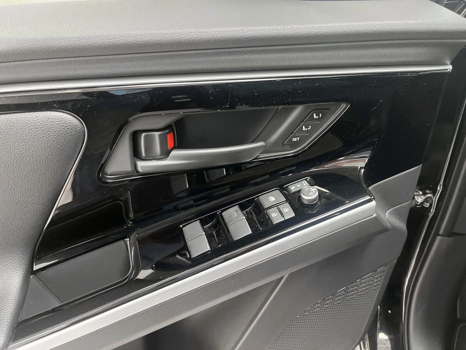 Toyota bZ4X Executive 5d