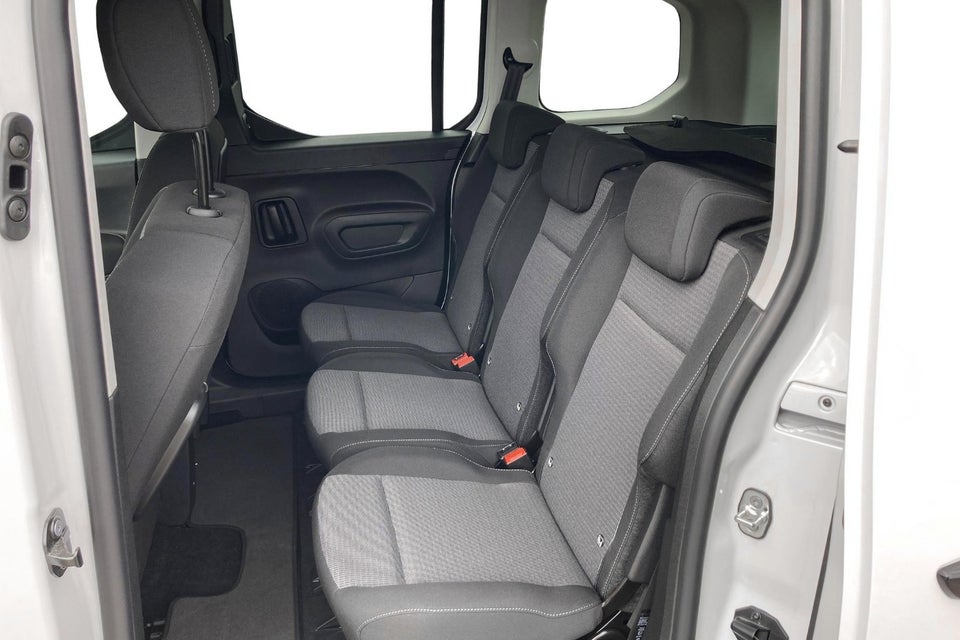 Toyota ProAce City Verso 50 Medium Family 5d