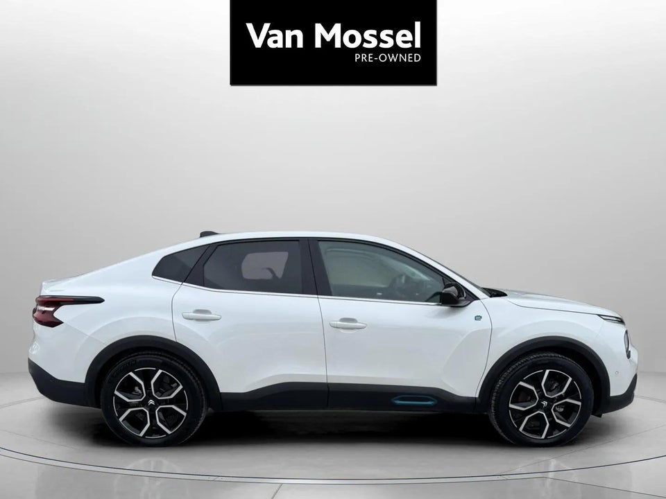 Citroën ë-C4 X 50 Shine 4d