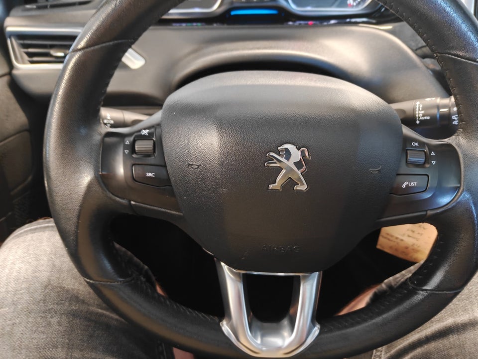 Peugeot 208 1,2 VTi 82 Allure 5d