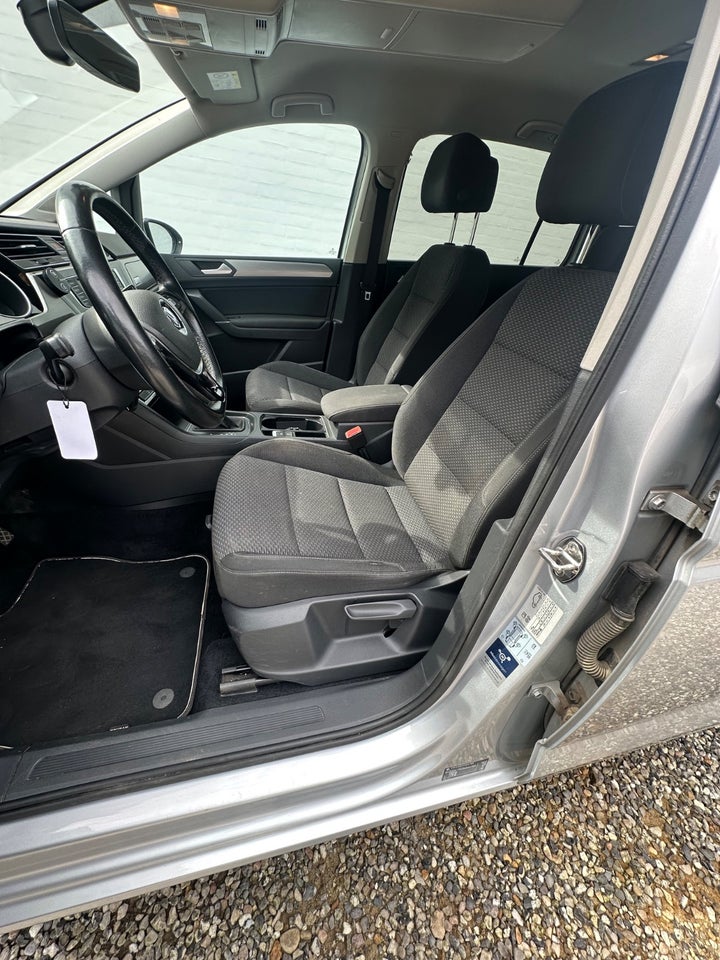 VW Touran 1,6 TDi 115 Comfortline DSG 5d