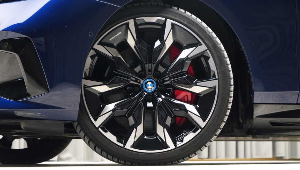BMW i5 M60 M-Sport xDrive 4d