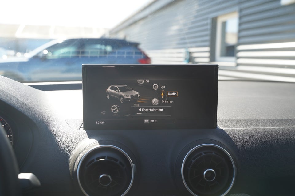 Audi Q2 35 TFSi Prestige S-tr. 5d