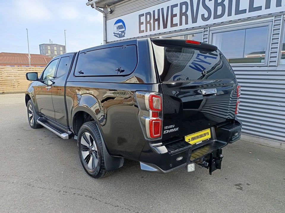 Isuzu D-Max 1,9 TD 163 Crew Cab Black Edition 4d