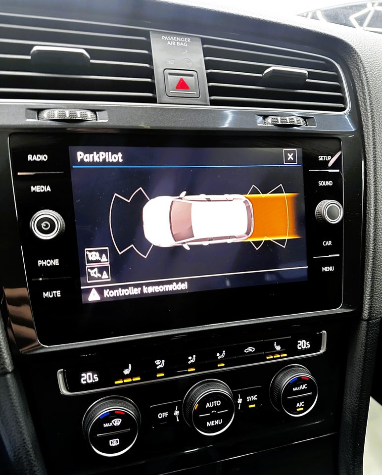 VW Golf VII 1,5 TSi 130 Comfortline DSG 5d