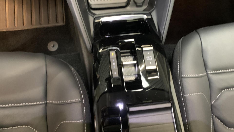Citroën ë-C4 X 50 Shine Pack 4d