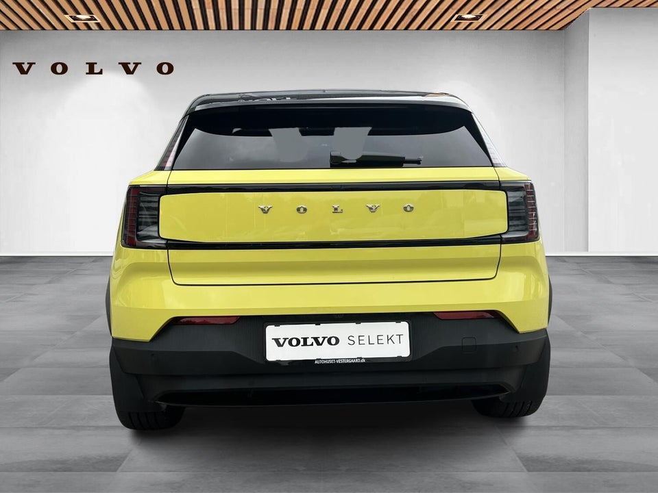 Volvo EX30 Extended Range Plus 5d