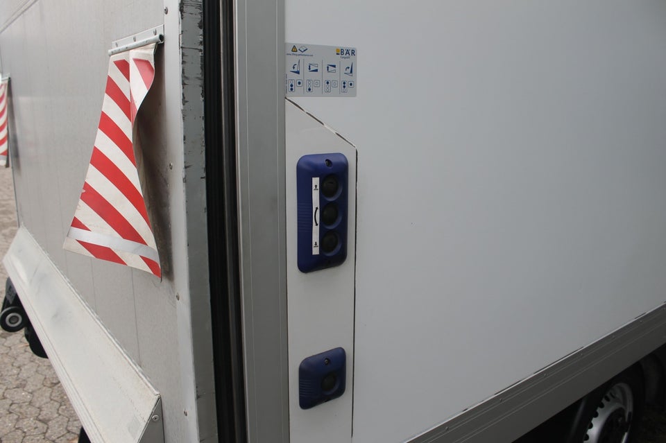 Iveco Daily 2,3 35S14 Alukasse m/lift 2d