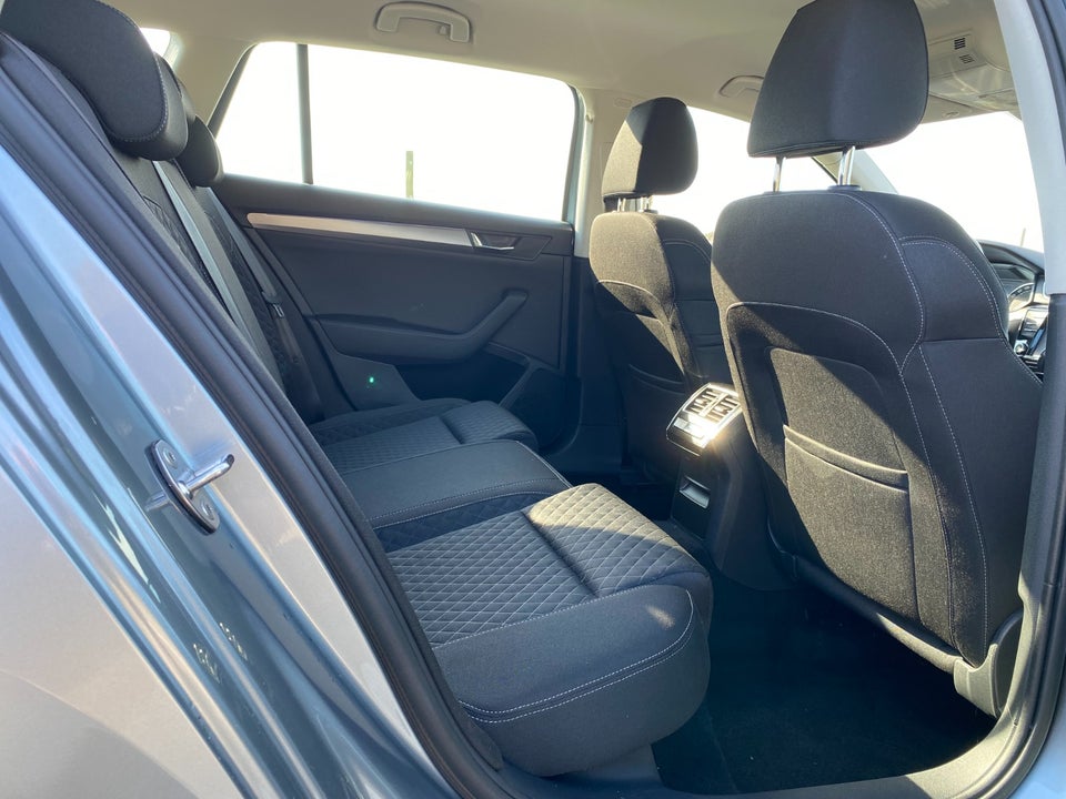 Skoda Superb 1,4 TSi 150 Style Combi DSG 5d