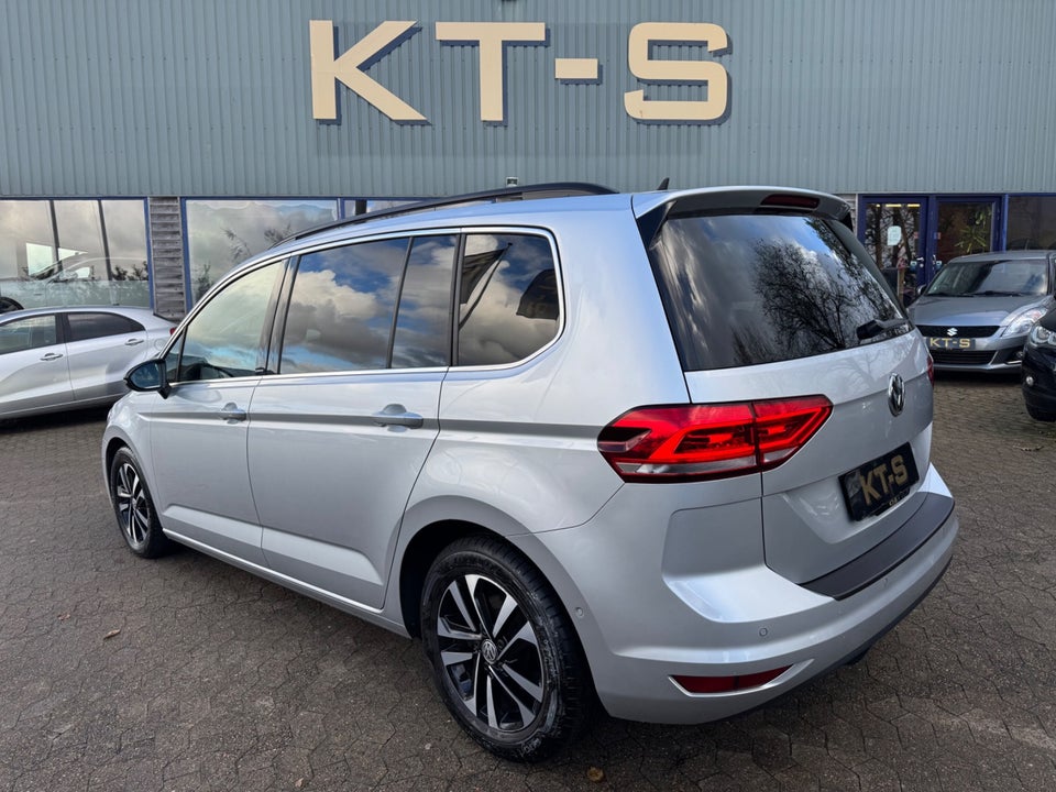 VW Touran 1,6 TDi 115 IQ.Drive DSG 7prs 5d