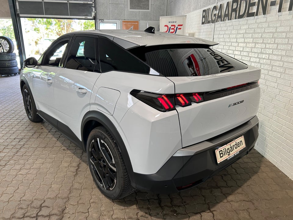 Peugeot e-3008 77 Allure 5d