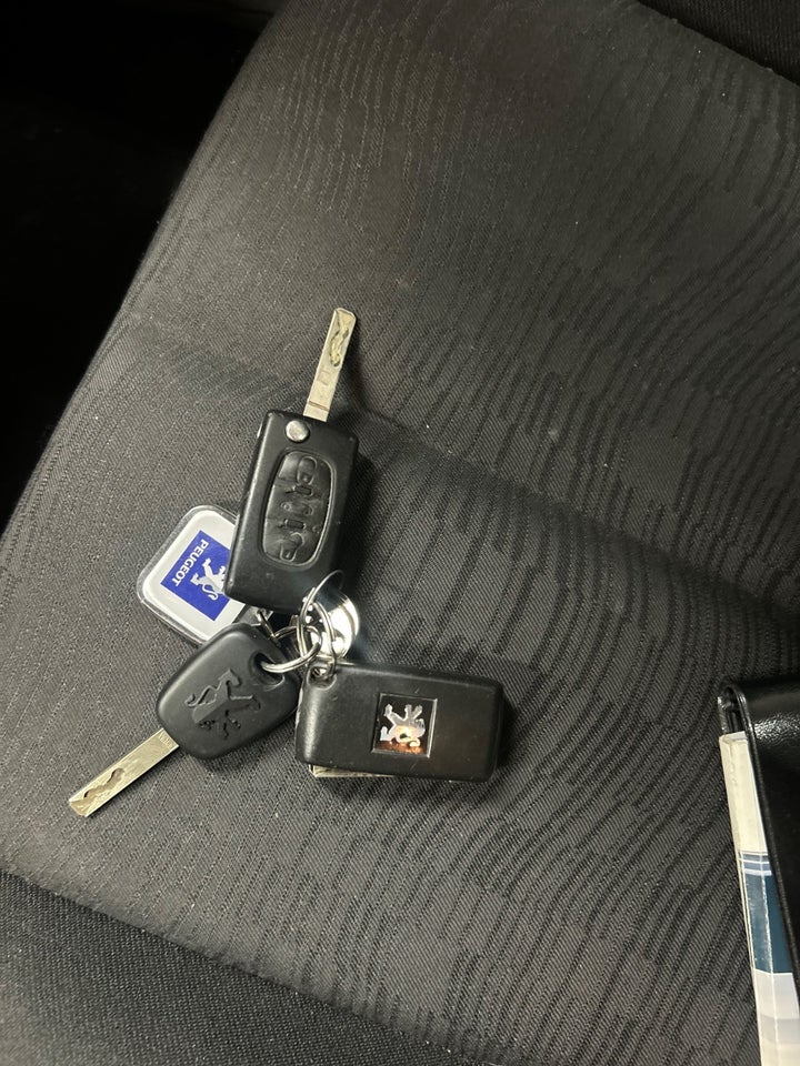 Peugeot 407 1,8 SR 4d