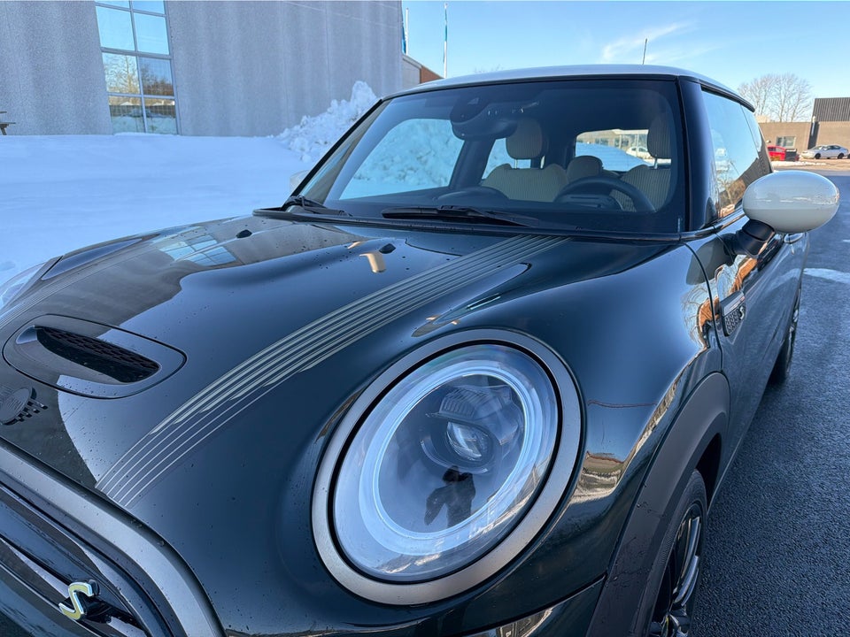 MINI Cooper SE Resolute Edition 3d