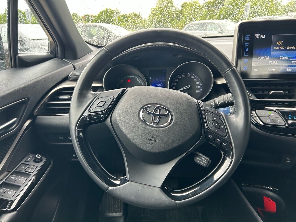 Toyota C-HR 1,8 Hybrid C-LUB Business CVT 5d
