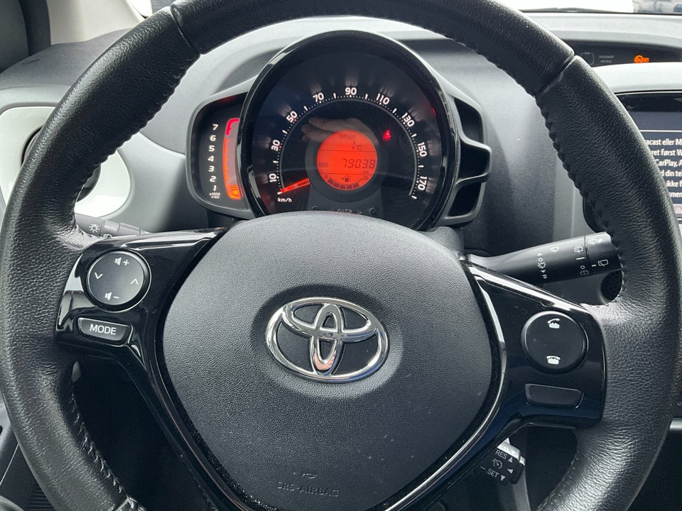 Toyota Aygo 1,0 VVT-i x-pression 5d