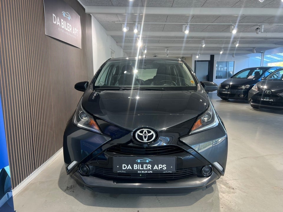 Toyota Aygo 1,0 VVT-i x-play 5d