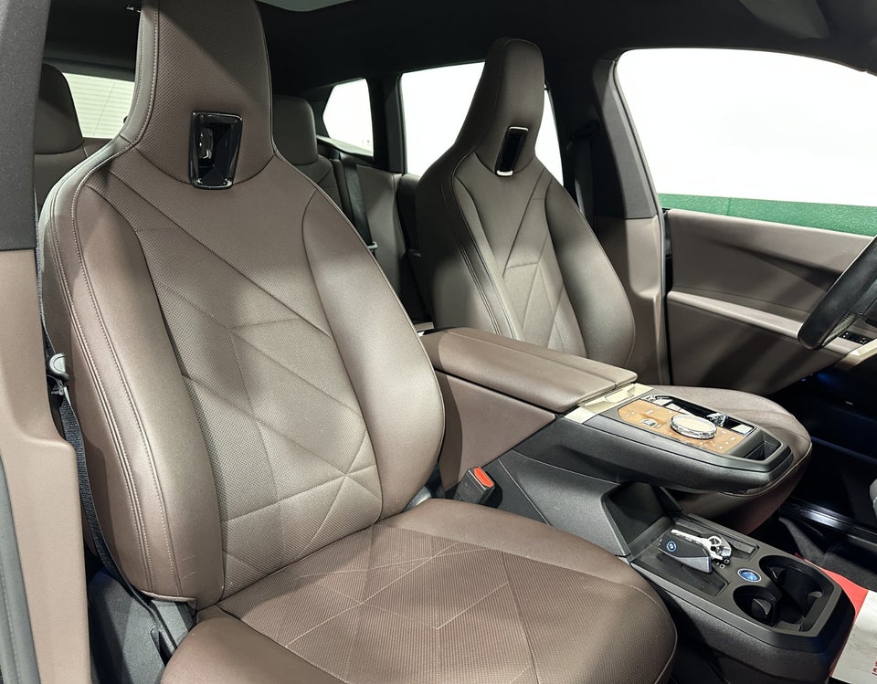 BMW iX xDrive40 Sport 5d
