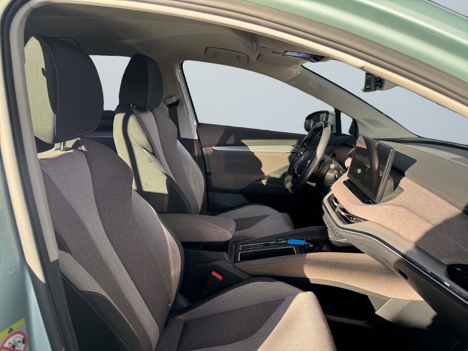 Skoda Enyaq 60 iV Plus 5d