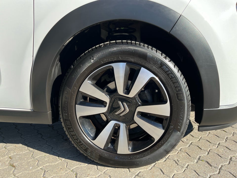 Citroën C3 1,2 PureTech 83 Shine 5d