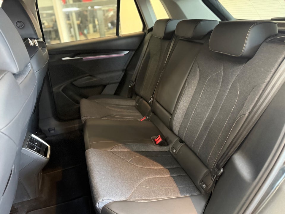 Skoda Elroq 85 iV Loft 5d