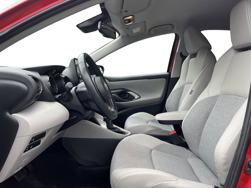 Toyota Yaris 1,5 Hybrid Elegant e-CVT 5d