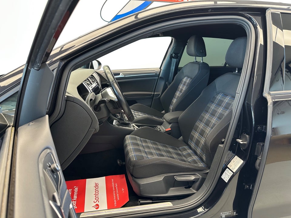 VW Golf VII 1,4 GTE DSG 5d