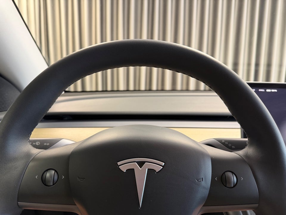 Tesla Model Y RWD 5d