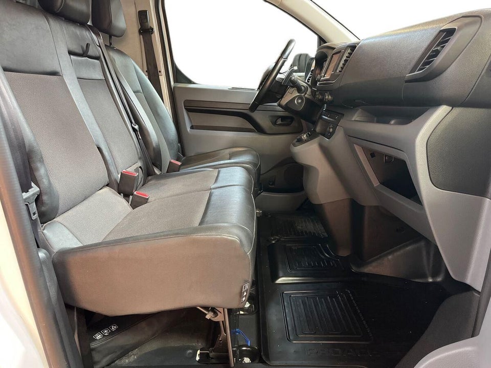 Toyota ProAce 2,0 D 144 Long Comfort Master aut. 4d