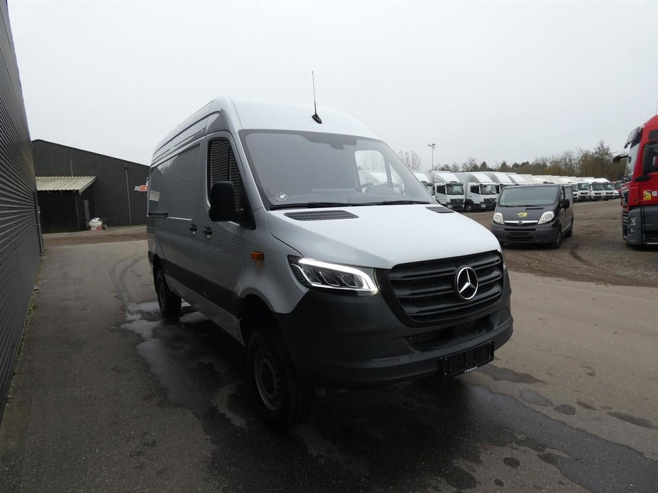 Mercedes Sprinter 319 2,0 CDi A2 Kassevogn aut. AWD