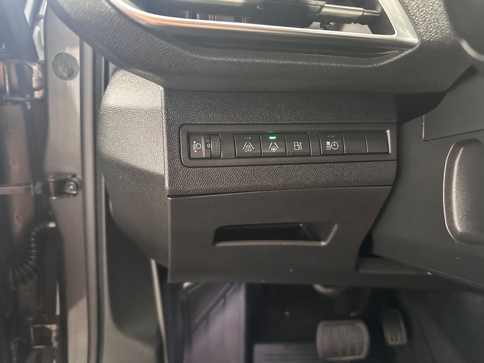 Peugeot 3008 1,6 Hybrid4 Allure Pack LTD EAT8 Van 5d