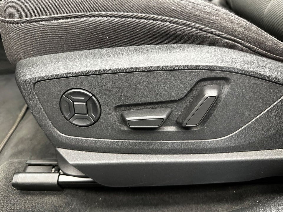 Audi e-tron 55 Advanced quattro 5d