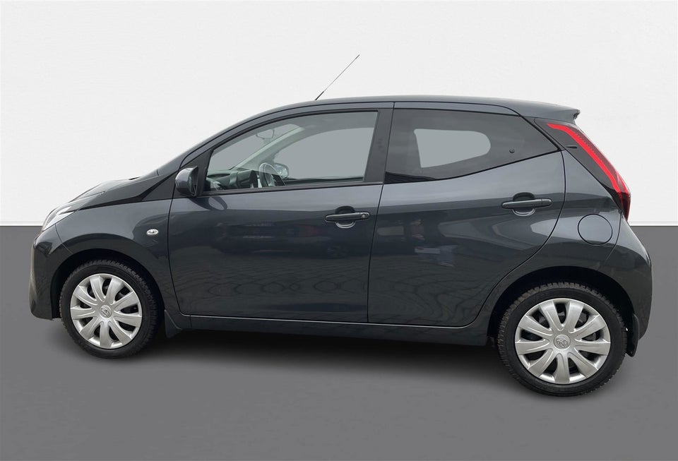 Toyota Aygo 1,0 VVT-i x-press x-shift 5d