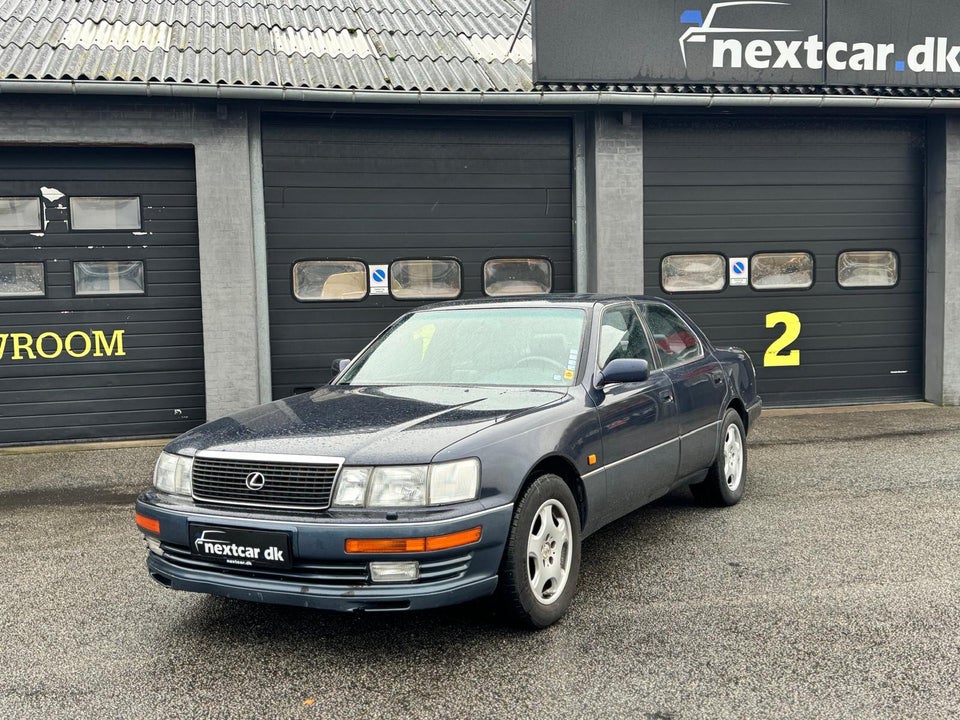 Lexus LS400 4,0 V8 aut. 4d