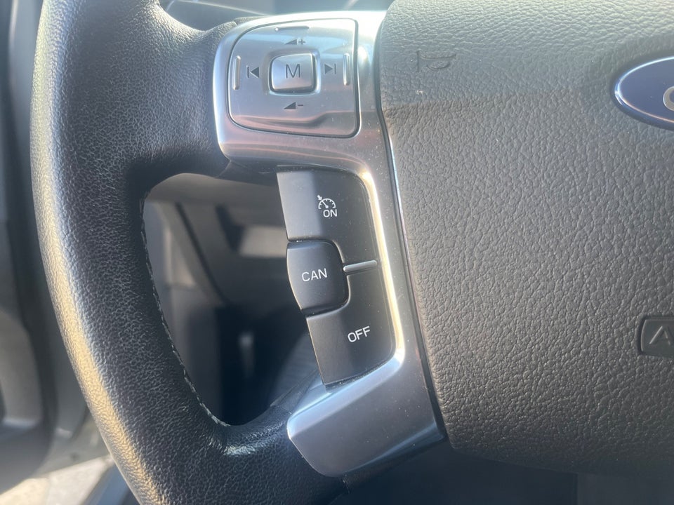 Ford Mondeo 2,0 TDCi 130 Ghia 5d