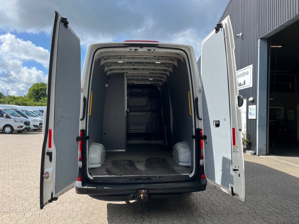 VW Crafter 35 2,0 TDi 177 Kassevogn L4H3 aut.