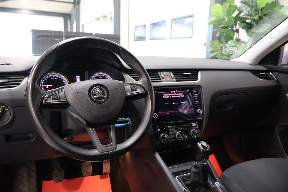 Skoda Octavia 1,6 TDi 115 Style Combi 5d