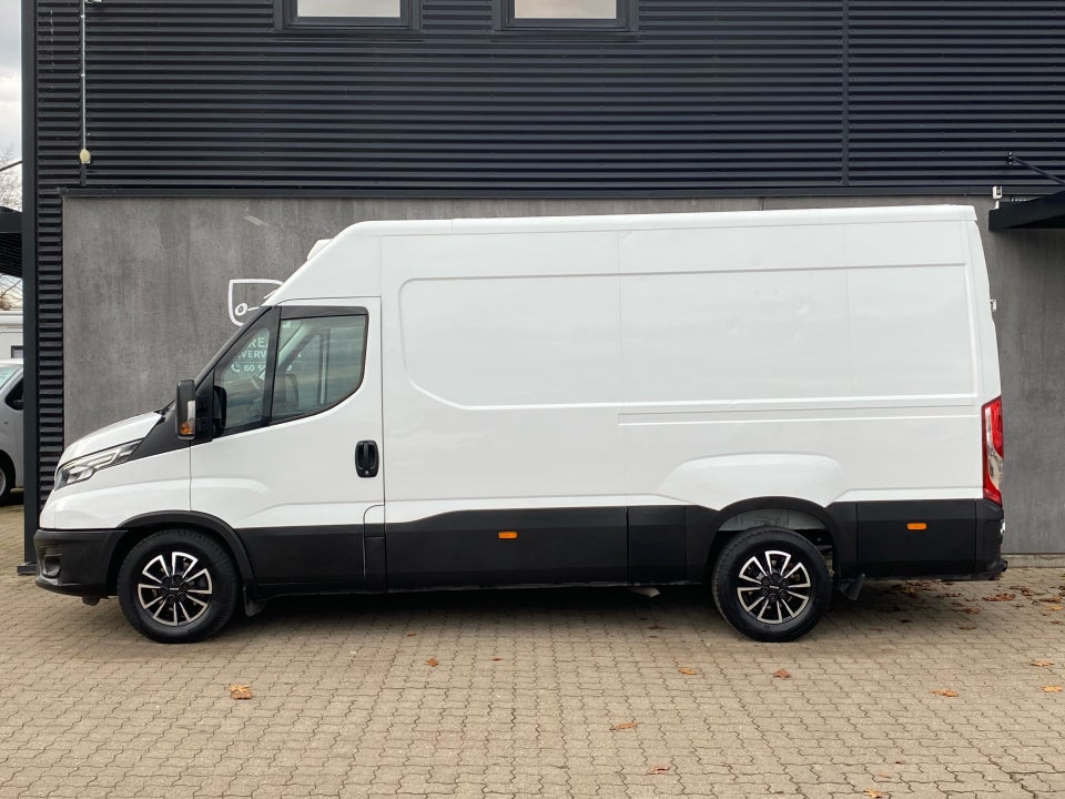 Iveco Daily 2,3 35S16 12m³ Kølevogn AG8