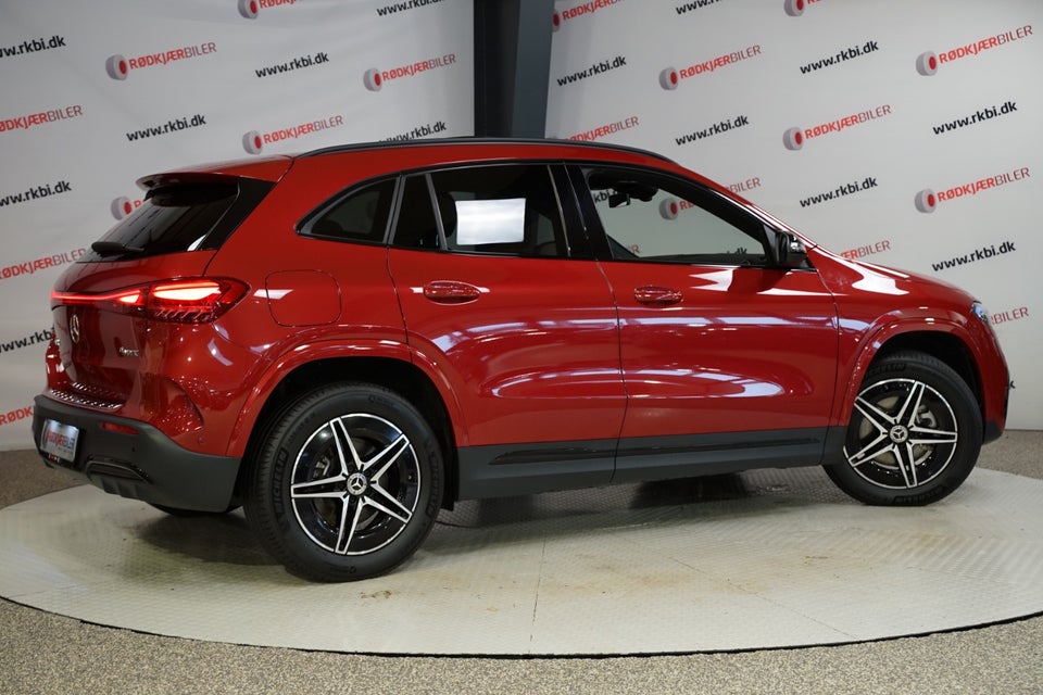 Mercedes EQA300 AMG Line 4Matic 5d