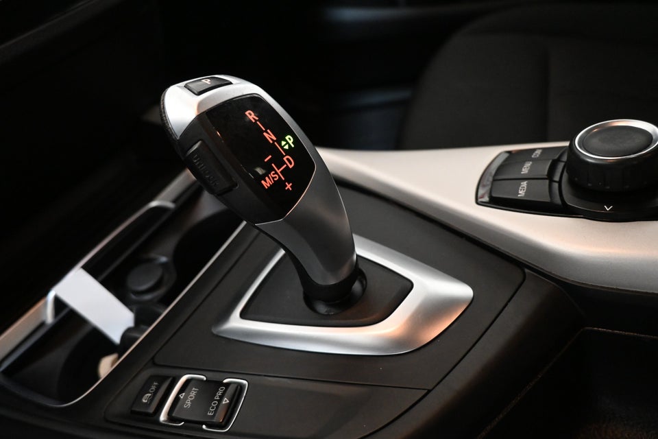 BMW 118d 2,0 Connected aut. 5d