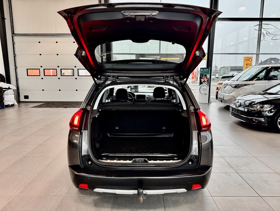 Peugeot 2008 1,6 BlueHDi 100 Desire 5d