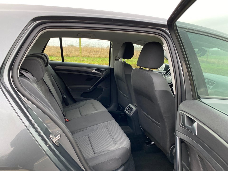 VW Golf VII 2,0 TDi 150 Comfortline DSG 5d