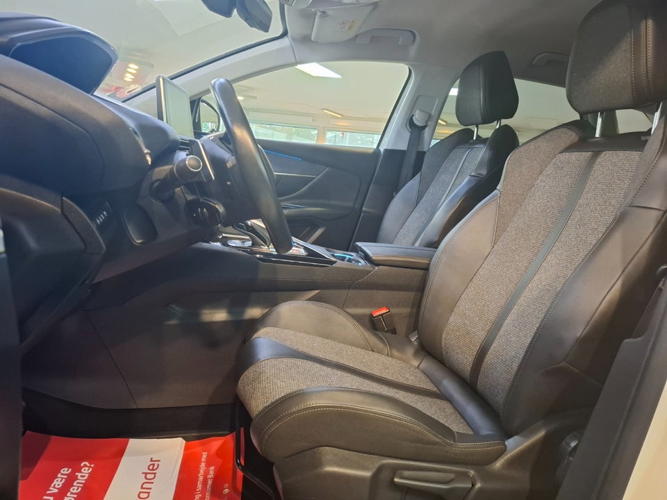 Peugeot 3008 1,6 Hybrid Allure EAT8 5d