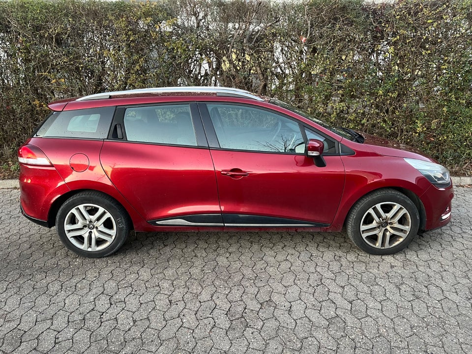 Renault Clio IV 0,9 TCe 90 Expression Sport Tourer 5d