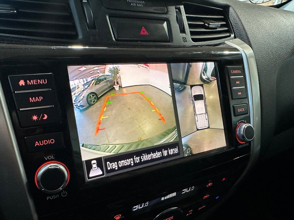 Nissan Navara 2,3 dCi 190 Db.Kab N-Guard aut. 4d