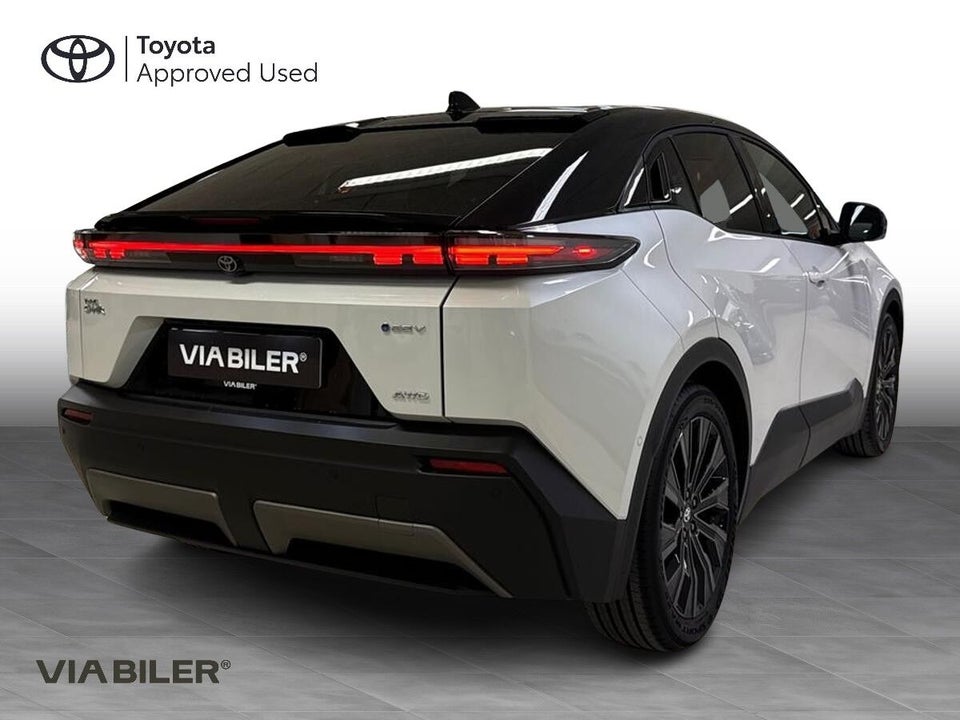 Toyota C-HR+ 77 Executive AWD 5d