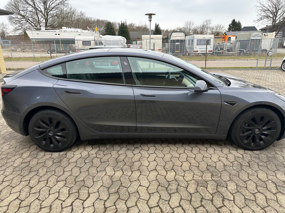 Tesla Model 3 Long Range AWD 4d